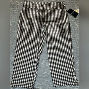 ATTYRE Black & White Gingham Capris Sz‎ 12P New With Tags